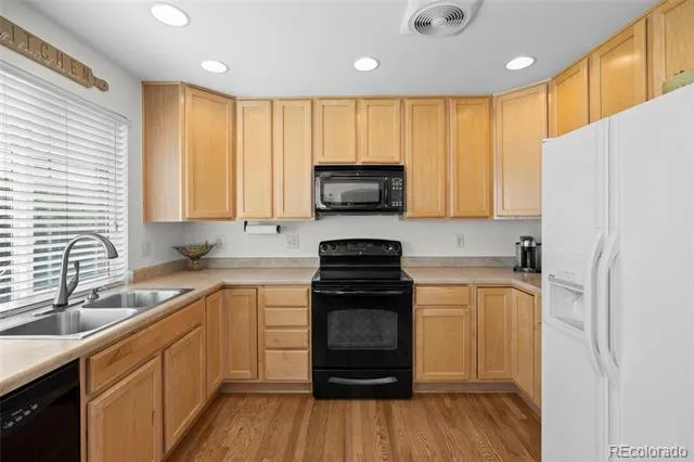 4850 S Elk Court Aurora, CO 80016
