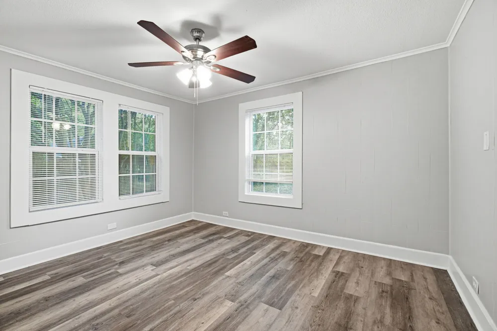908 Forrest Avenue Cleburne, TX 76033