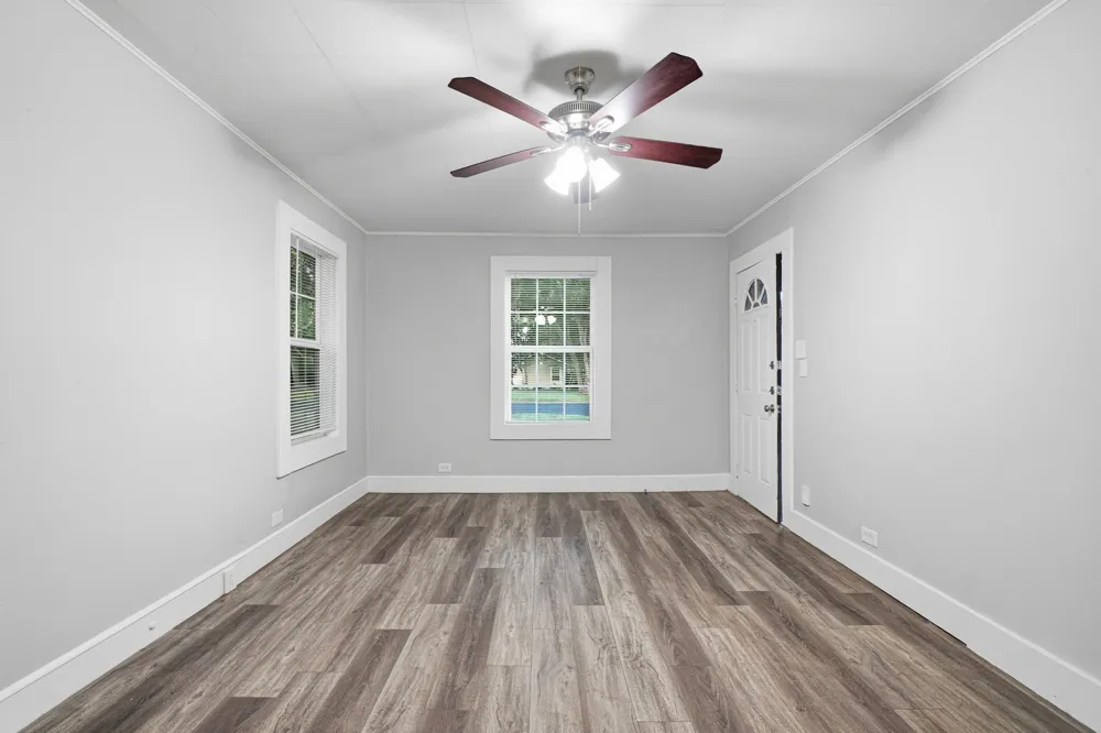 908 Forrest Avenue Cleburne, TX 76033