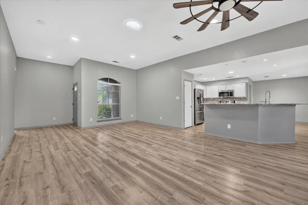 279 Vaden Avenue Burleson, TX 76028