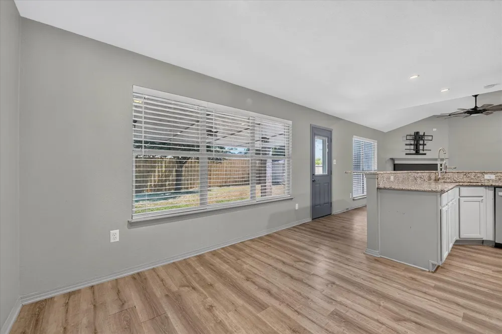 279 Vaden Avenue Burleson, TX 76028