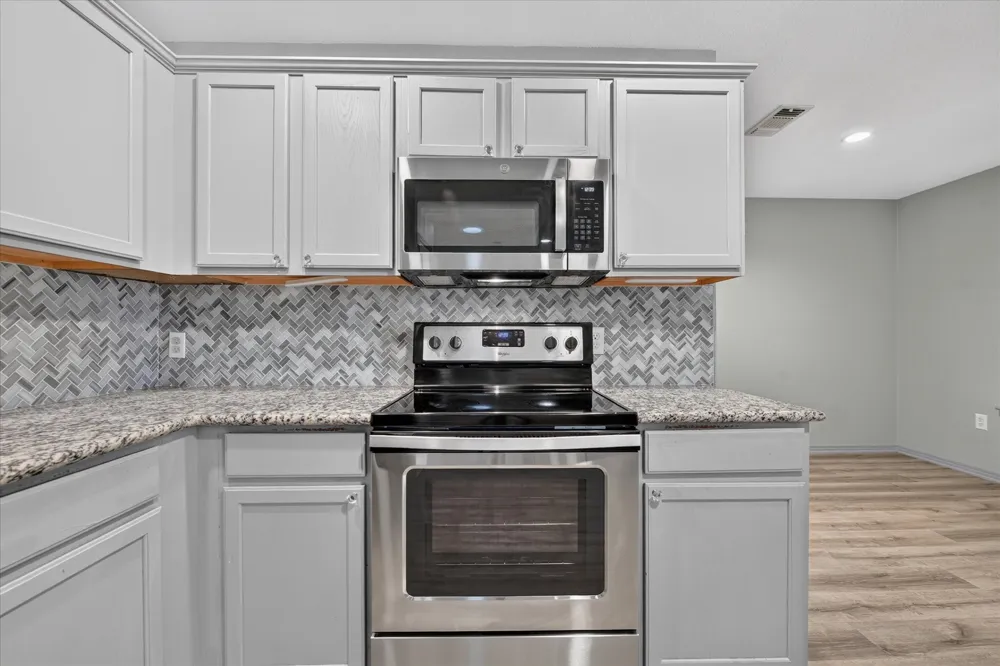 279 Vaden Avenue Burleson, TX 76028