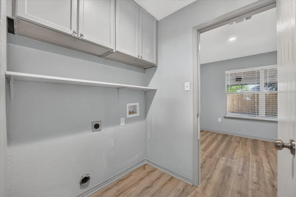 279 Vaden Avenue Burleson, TX 76028