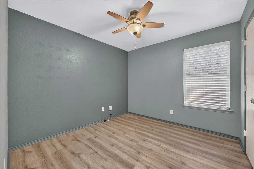 279 Vaden Avenue Burleson, TX 76028