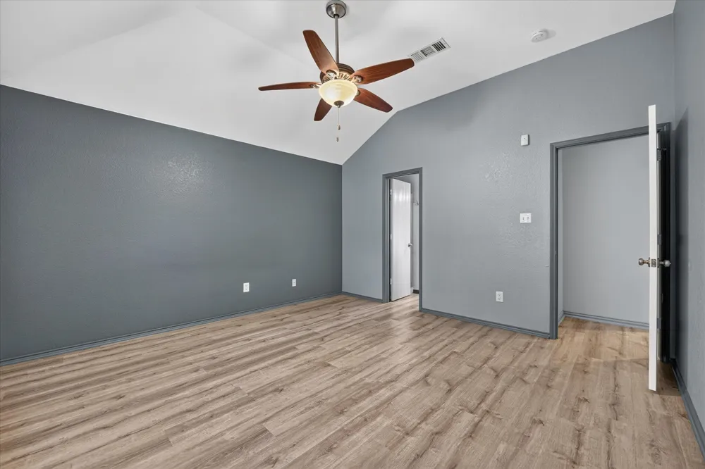 279 Vaden Avenue Burleson, TX 76028