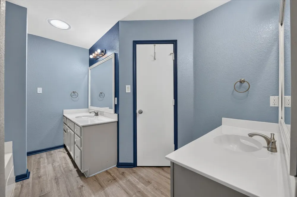279 Vaden Avenue Burleson, TX 76028