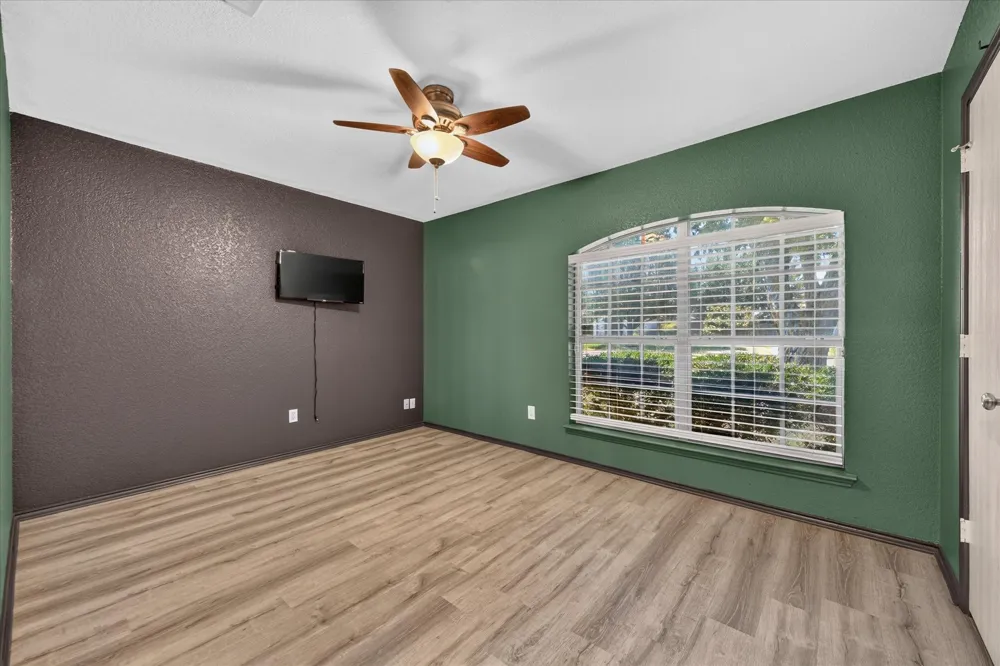 279 Vaden Avenue Burleson, TX 76028
