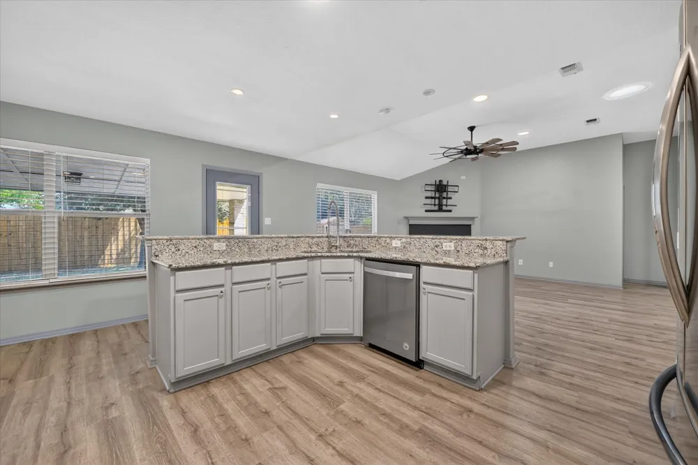279 Vaden Avenue Burleson, TX 76028