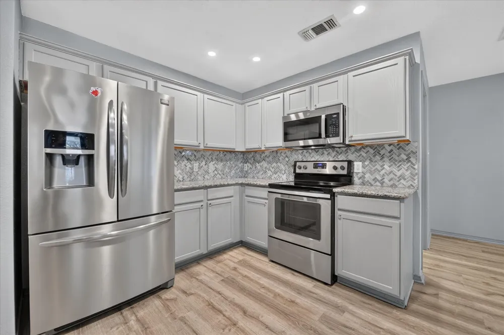 279 Vaden Avenue Burleson, TX 76028