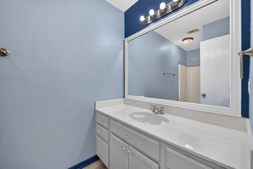 279 Vaden Avenue Burleson, TX 76028