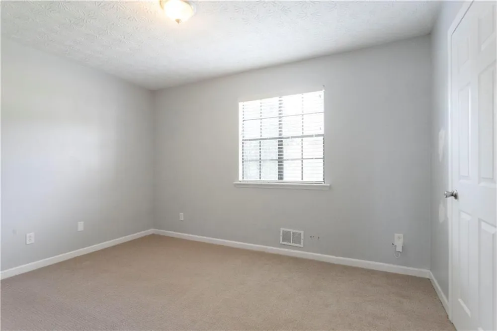 9386 Woodknoll Lane Jonesboro, GA 30238