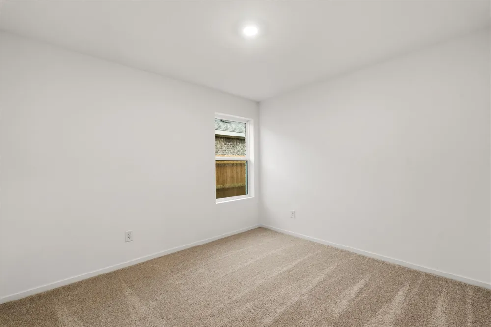 1427 Parks Edge Lane Angleton, TX 77515
