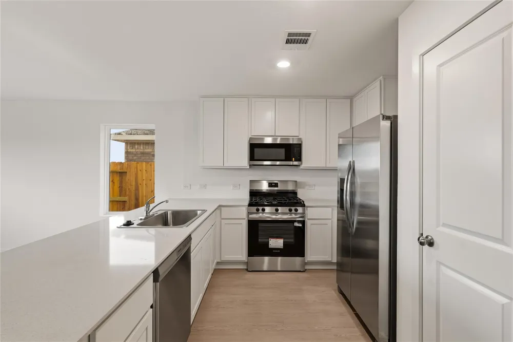 1427 Parks Edge Lane Angleton, TX 77515