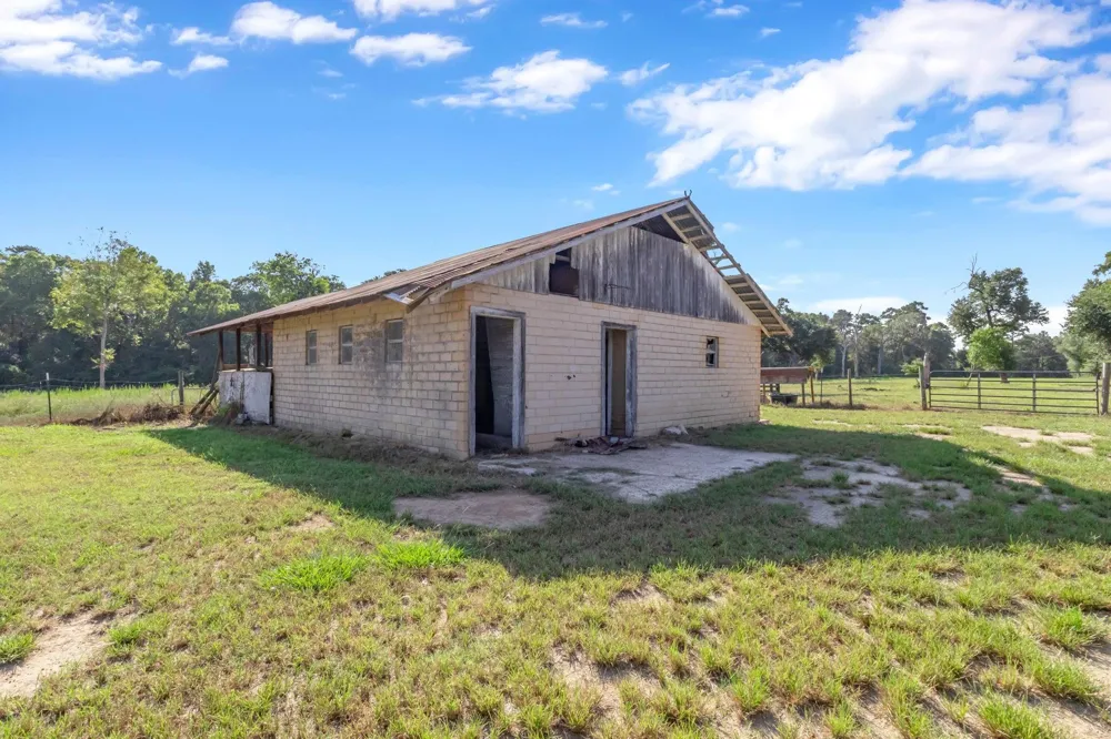 565 County Road 333a Kirbyville, TX 75956