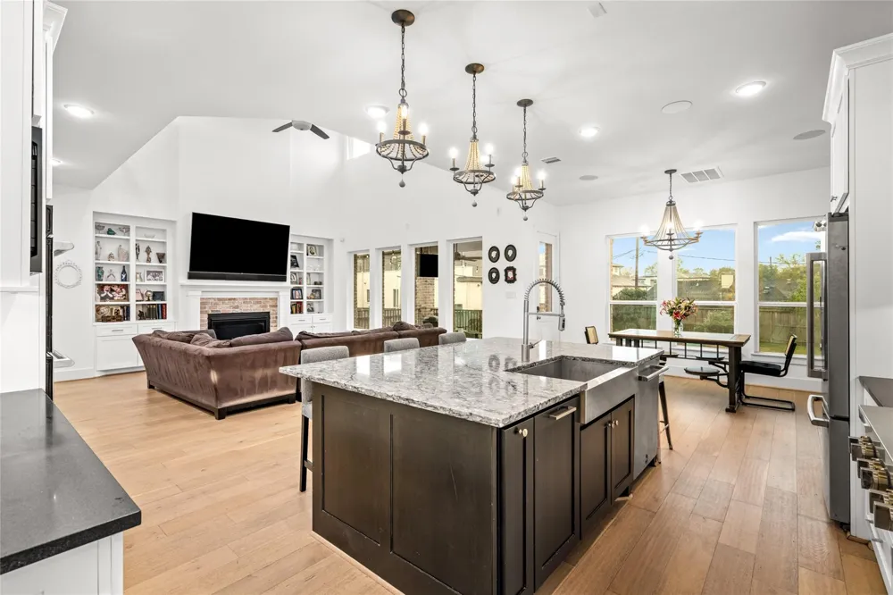 5319 Braesheather Drive Houston, TX 77096