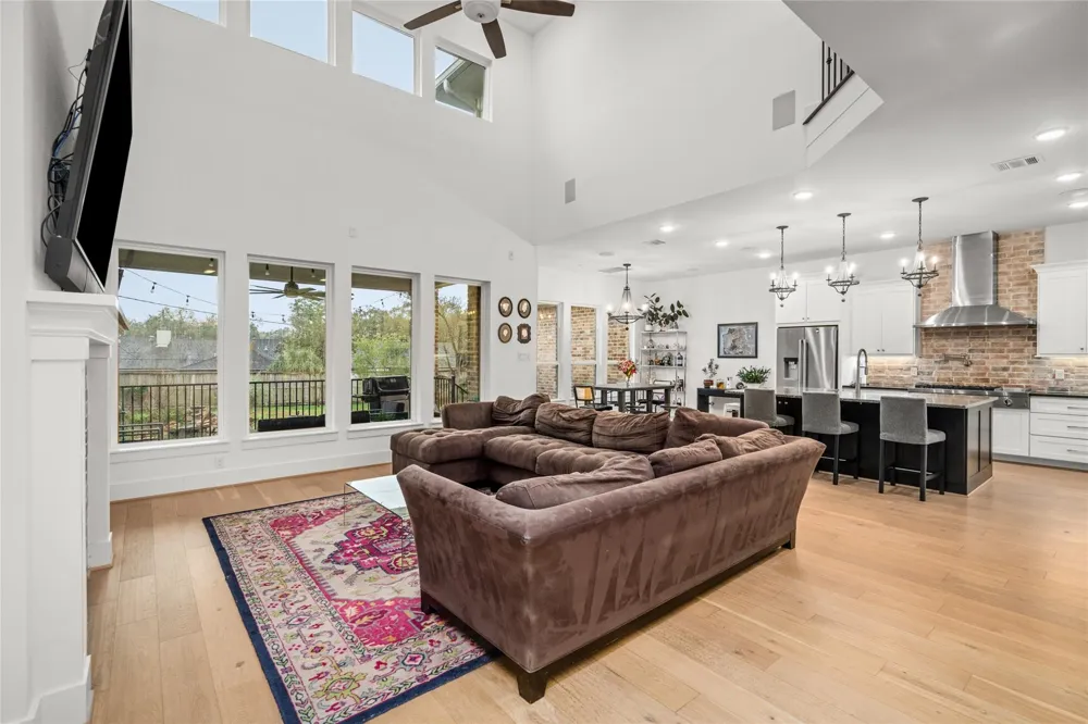 5319 Braesheather Drive Houston, TX 77096