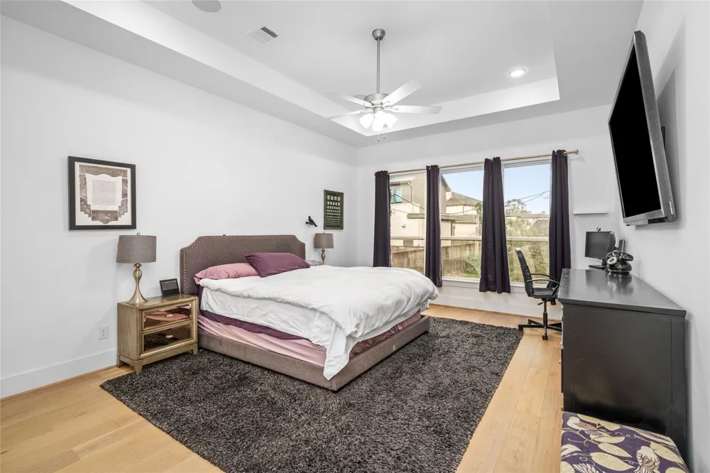 5319 Braesheather Drive Houston, TX 77096