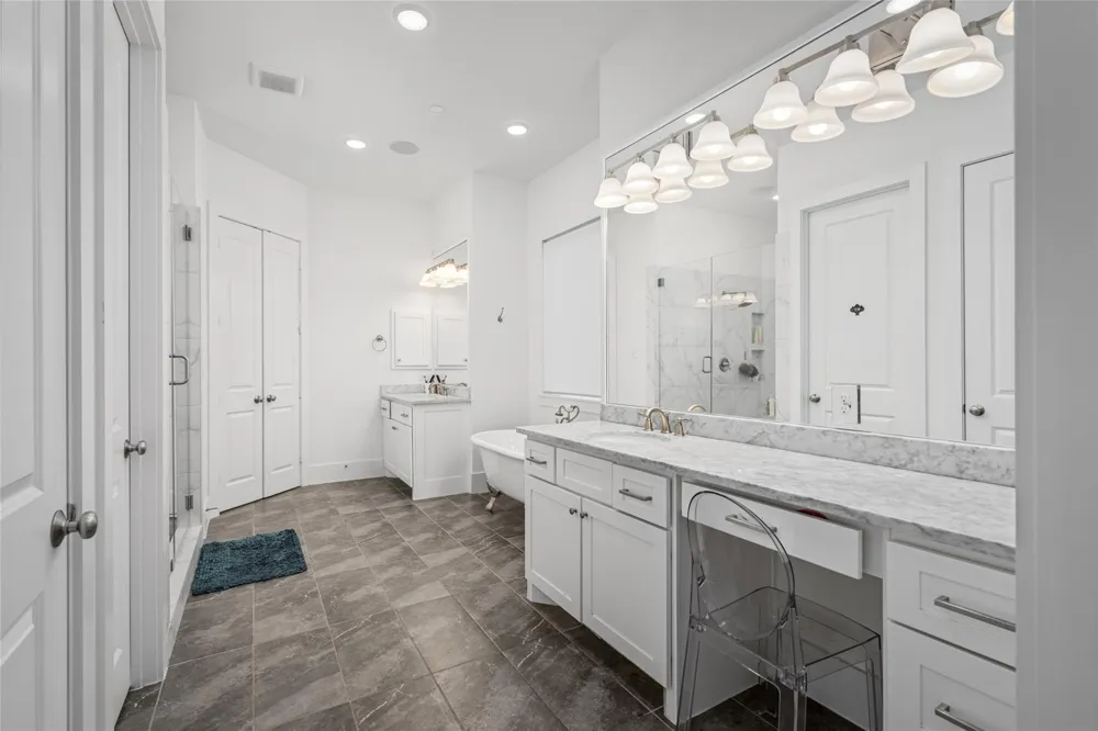 5319 Braesheather Drive Houston, TX 77096