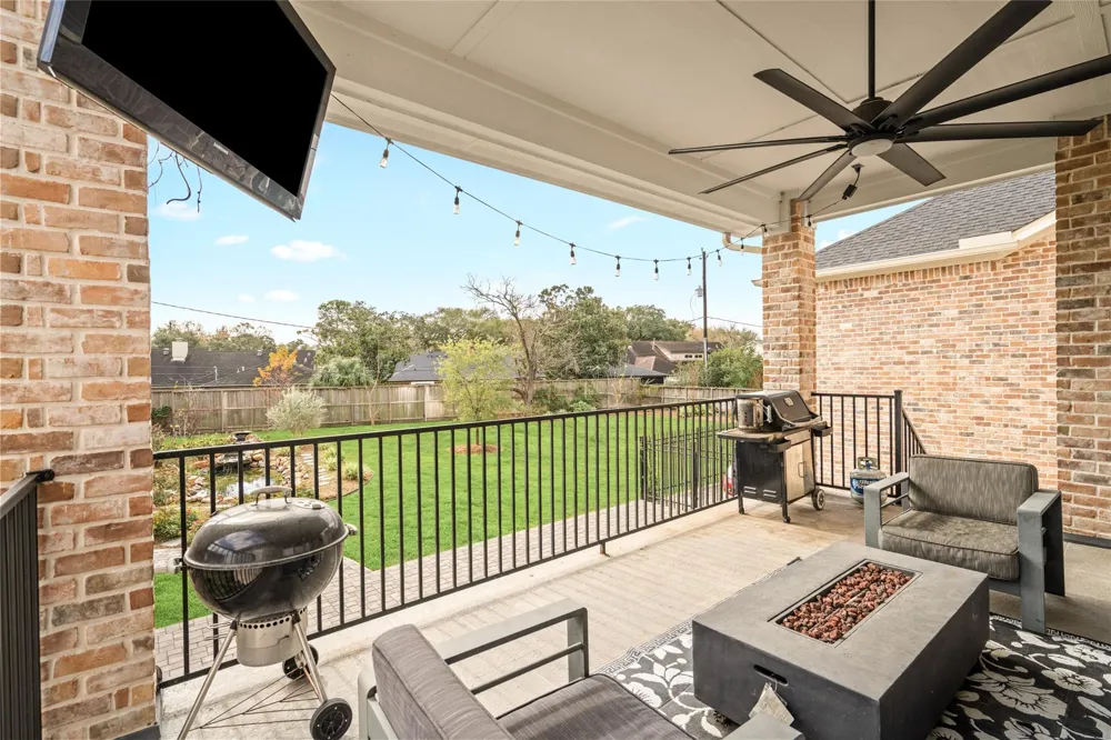 5319 Braesheather Drive Houston, TX 77096