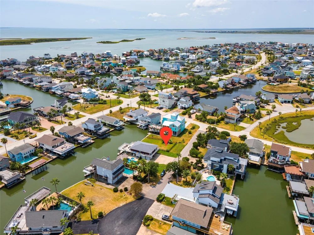 Coral Way Tiki Island, TX 77554