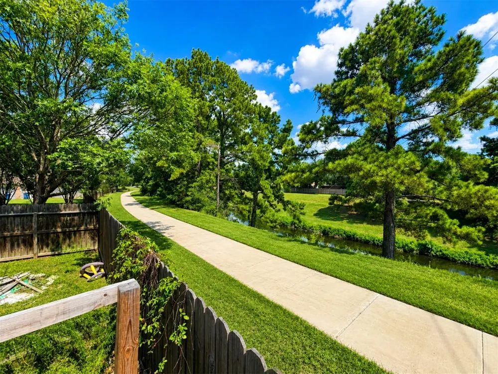 18901 Par Two Circle Humble, TX 77346