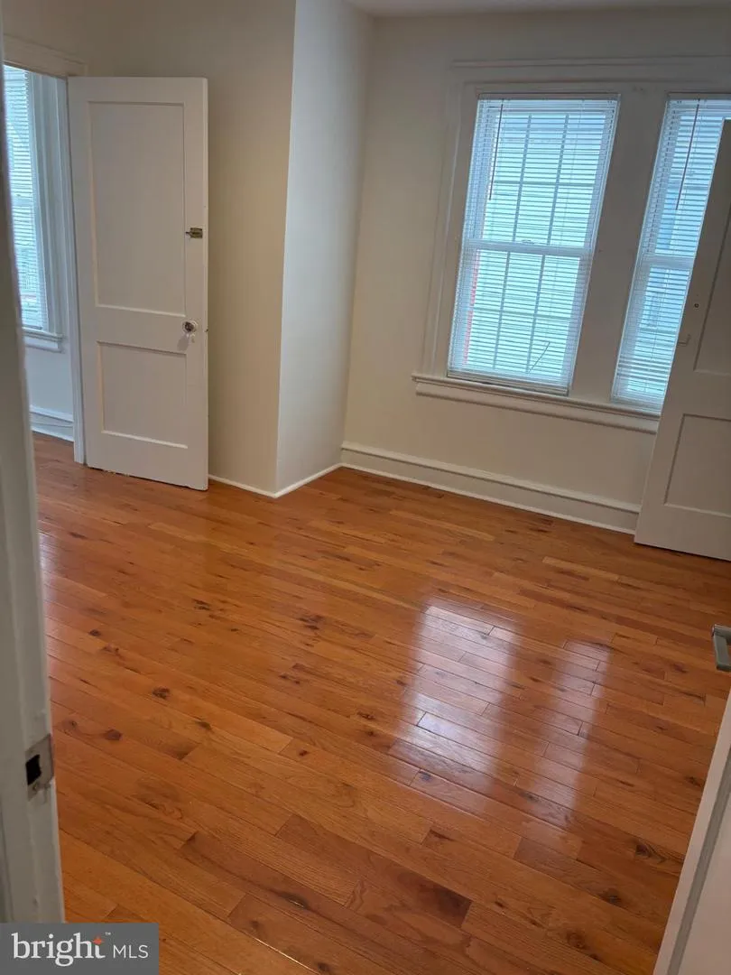 9526 DUNGAN ROAD Philadelphia, PA 19115