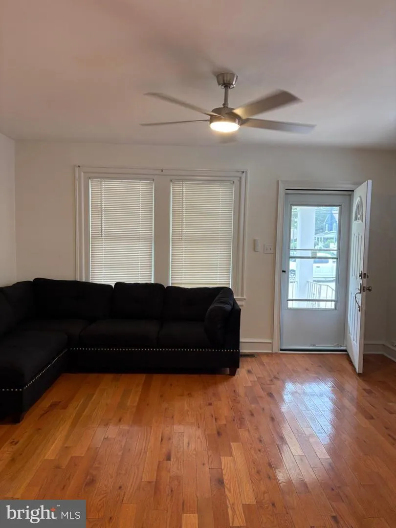 9526 DUNGAN ROAD Philadelphia, PA 19115