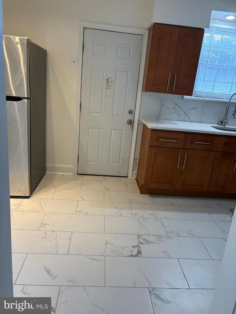 9526 DUNGAN ROAD Philadelphia, PA 19115