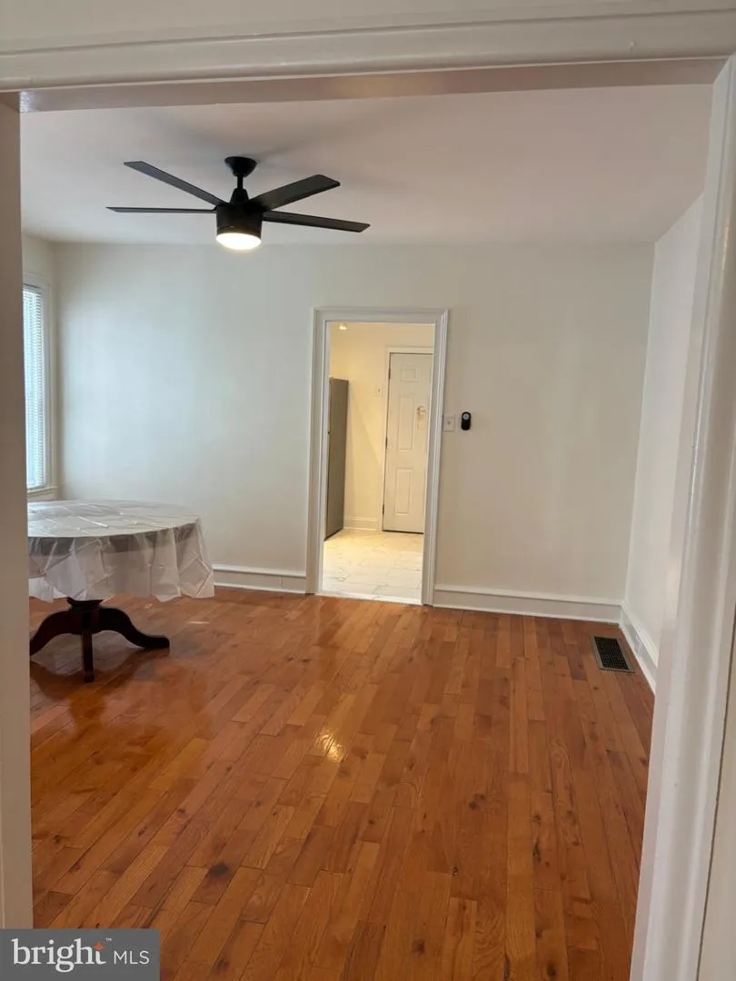 9526 DUNGAN ROAD Philadelphia, PA 19115