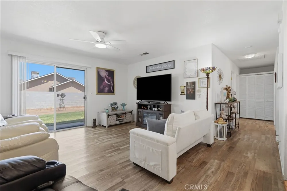 1208 South Orange Cove, CA 93646