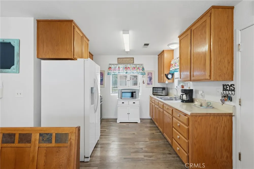 1208 South Orange Cove, CA 93646