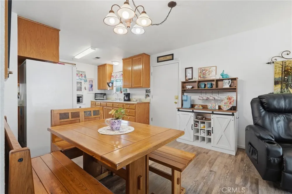 1208 South Orange Cove, CA 93646