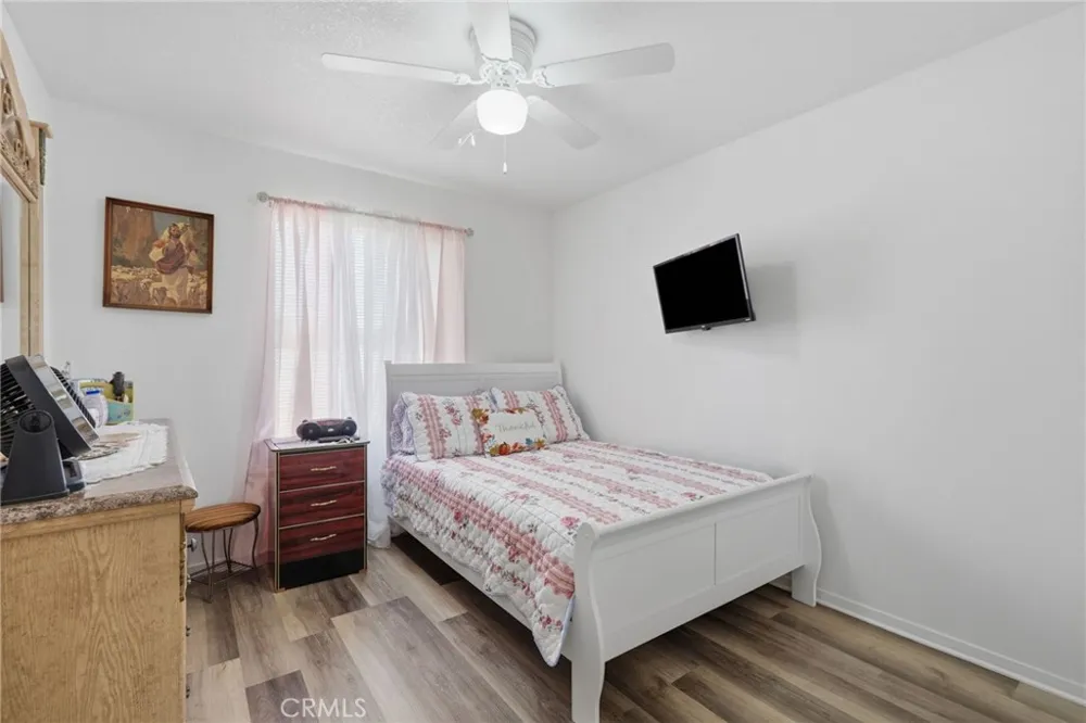 1208 South Orange Cove, CA 93646