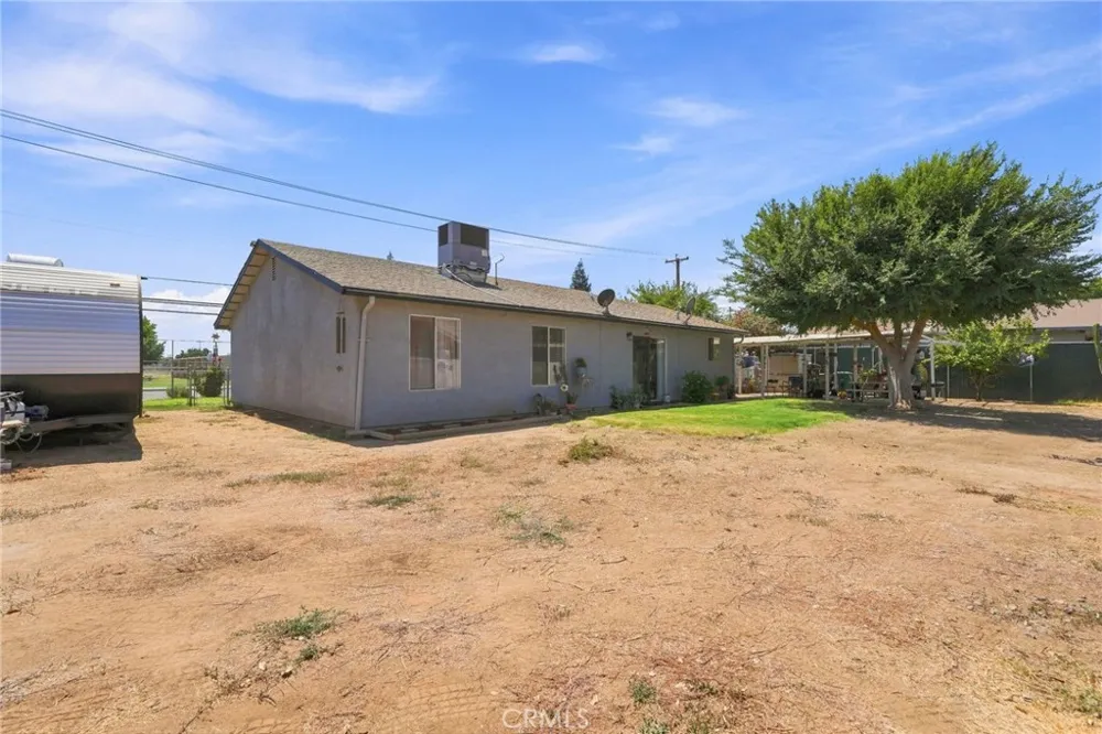 1208 South Orange Cove, CA 93646