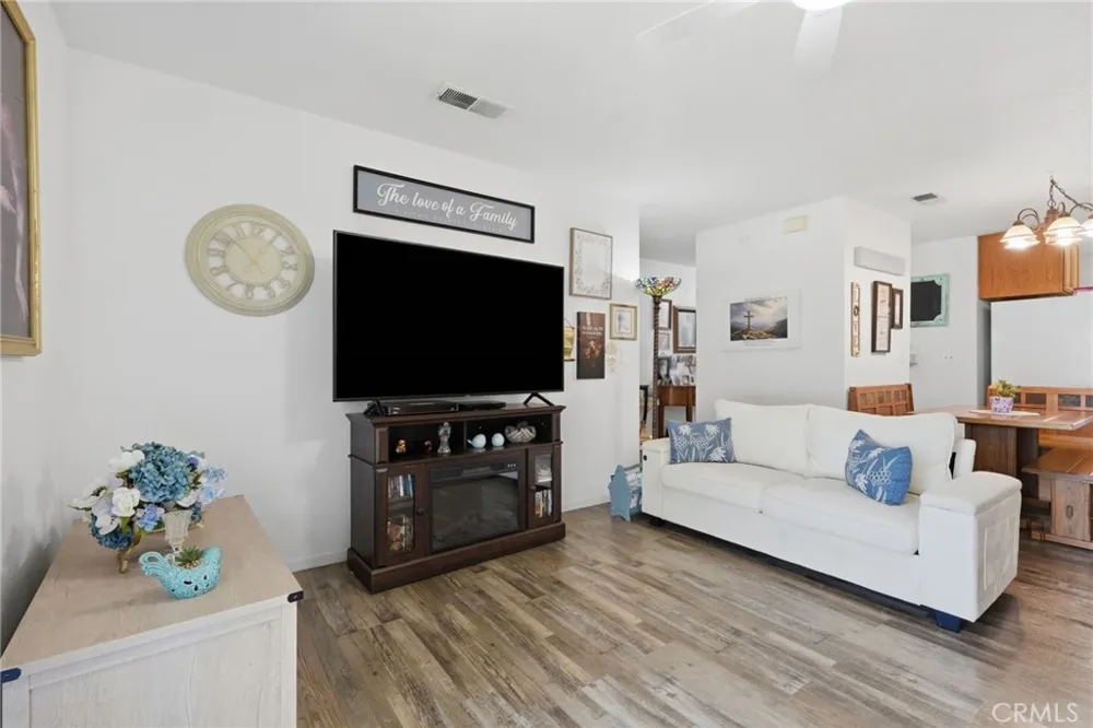 1208 South Orange Cove, CA 93646