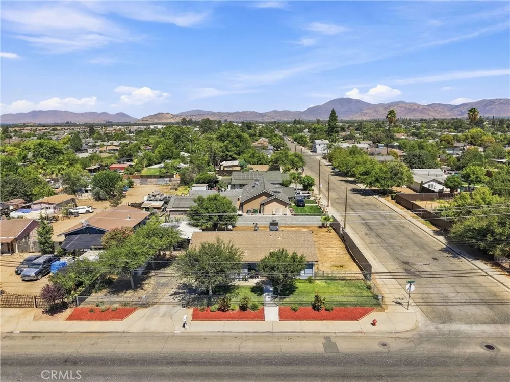 1208 South Orange Cove, CA 93646