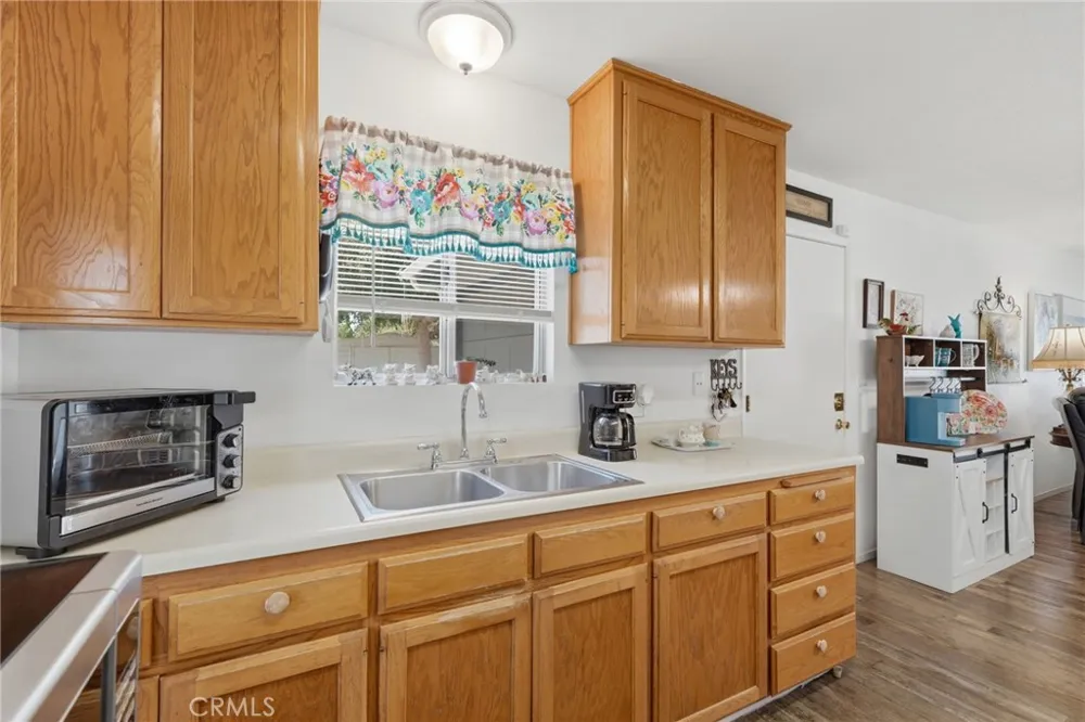 1208 South Orange Cove, CA 93646