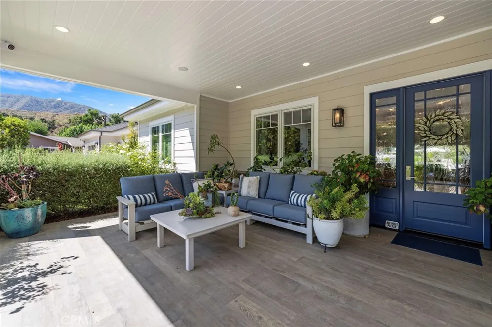 26185 Ravenhill Road Canyon Country, CA 91387