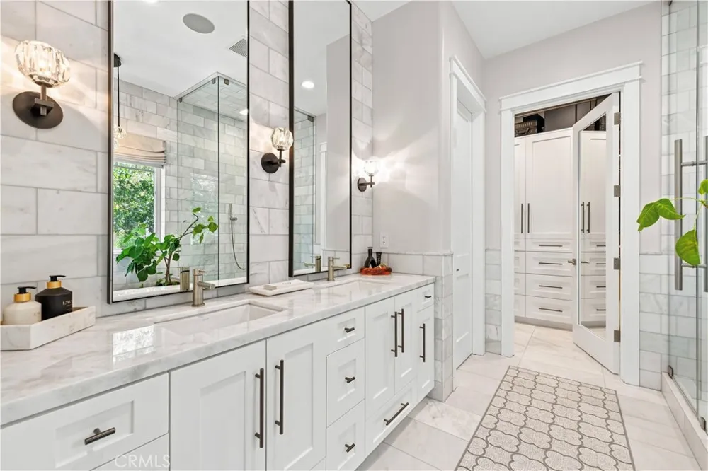 26185 Ravenhill Road Canyon Country, CA 91387