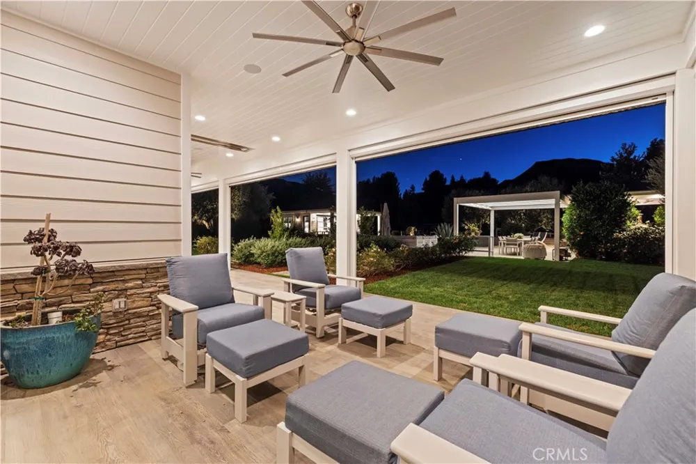 26185 Ravenhill Road Canyon Country, CA 91387