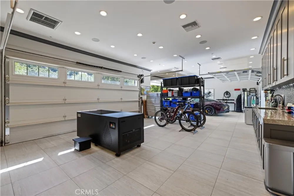 26185 Ravenhill Road Canyon Country, CA 91387