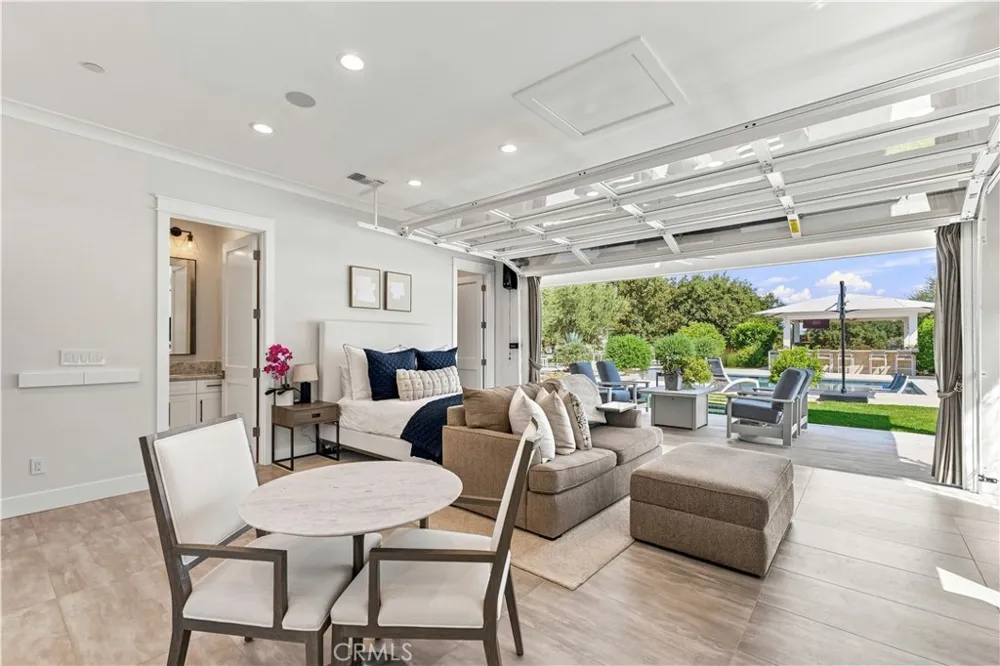 26185 Ravenhill Road Canyon Country, CA 91387