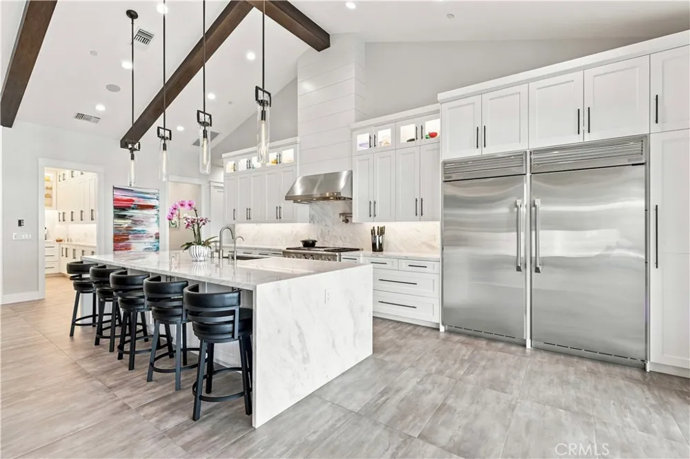 26185 Ravenhill Road Canyon Country, CA 91387
