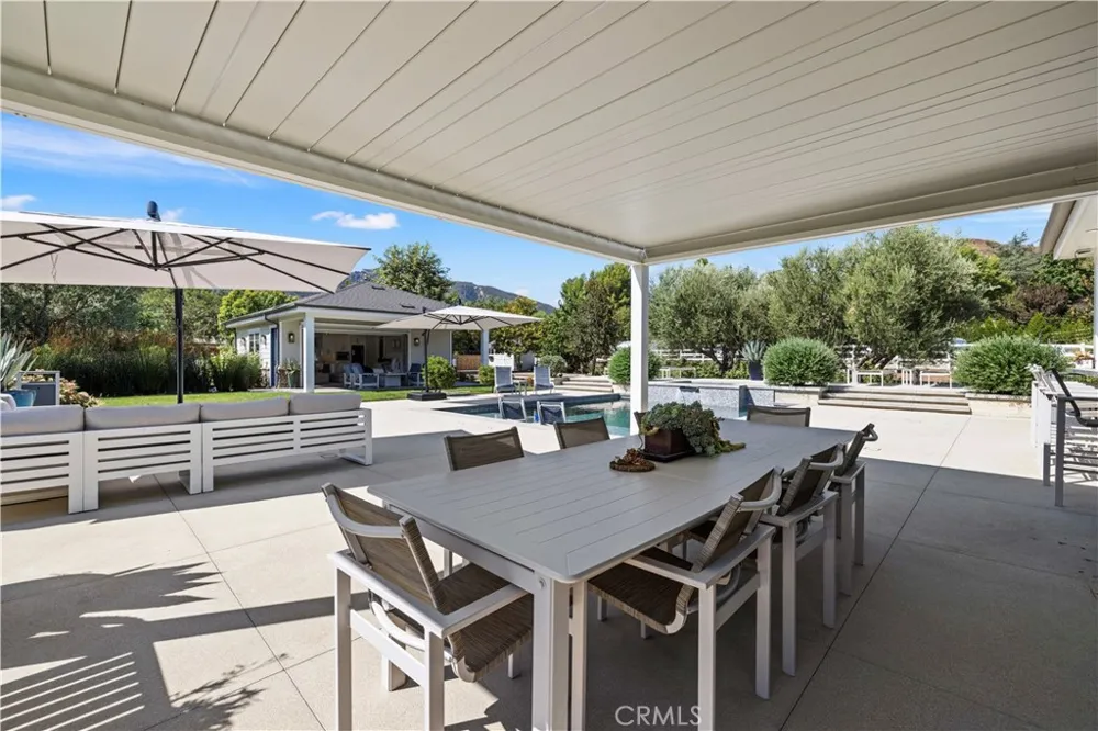 26185 Ravenhill Road Canyon Country, CA 91387