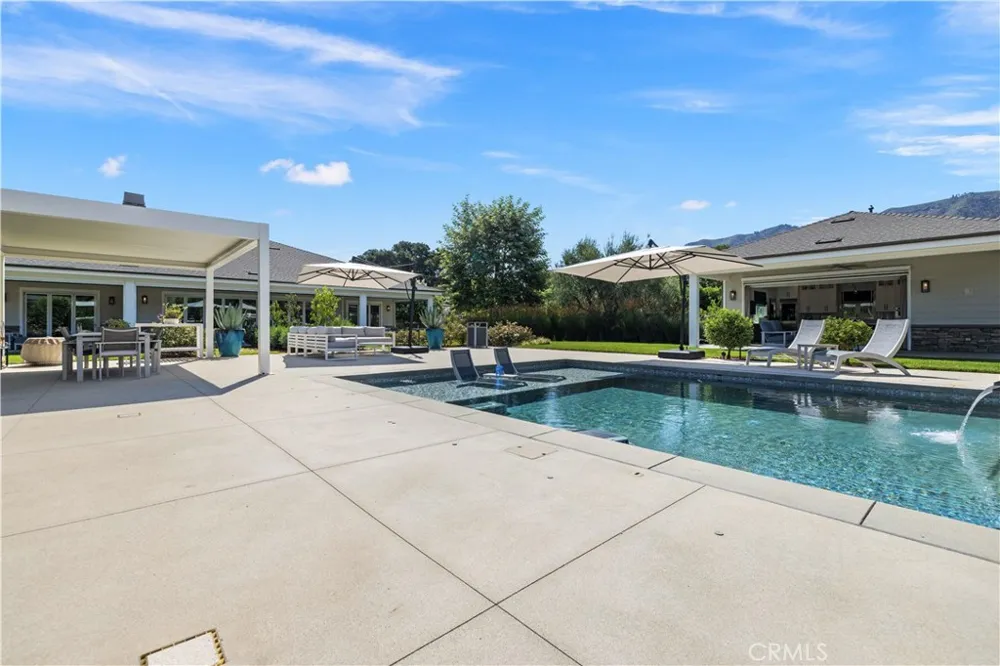 26185 Ravenhill Road Canyon Country, CA 91387
