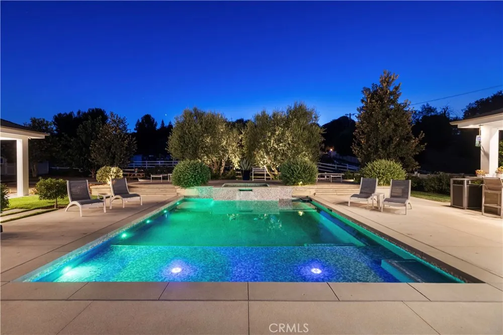 26185 Ravenhill Road Canyon Country, CA 91387