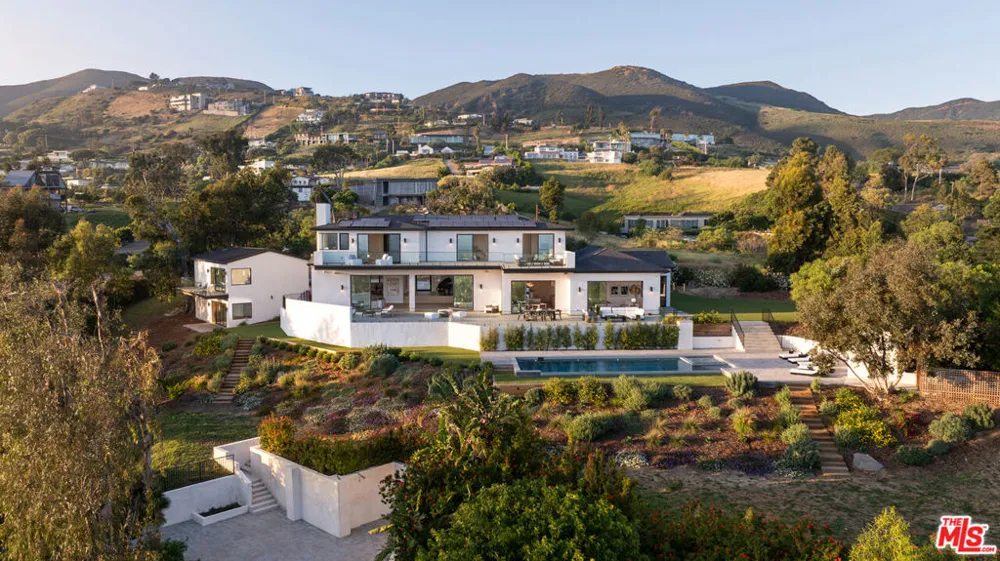 29924 Harvester Road Malibu, CA 90265
