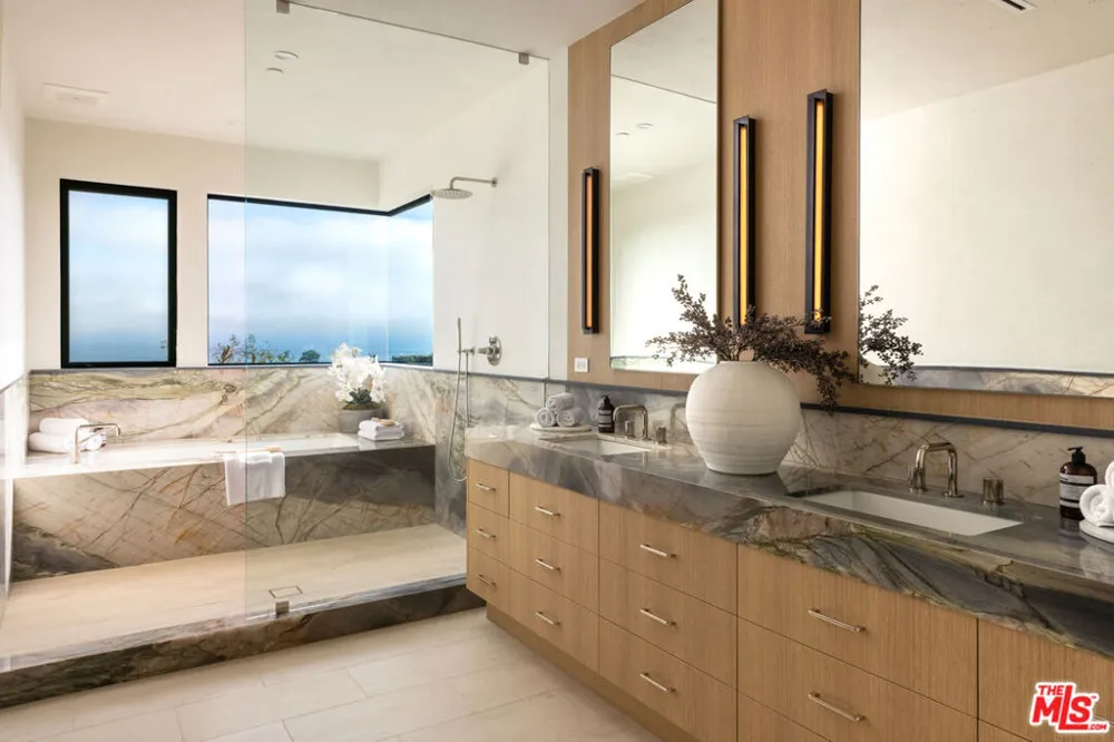 29924 Harvester Road Malibu, CA 90265