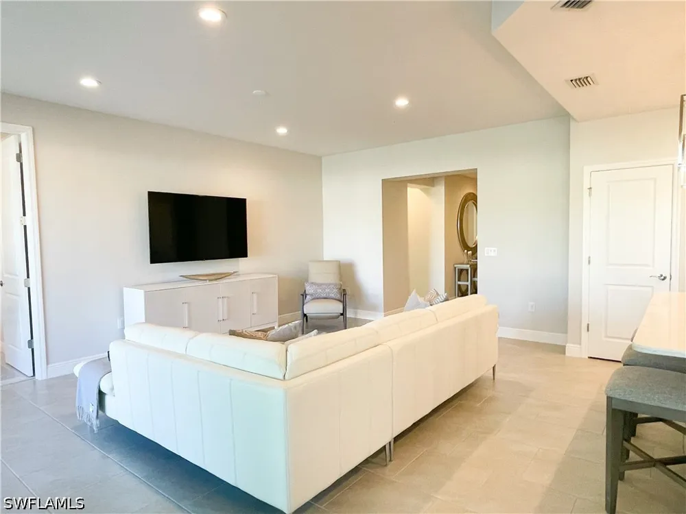 Seychelles Drive #402 Naples, FL 34112