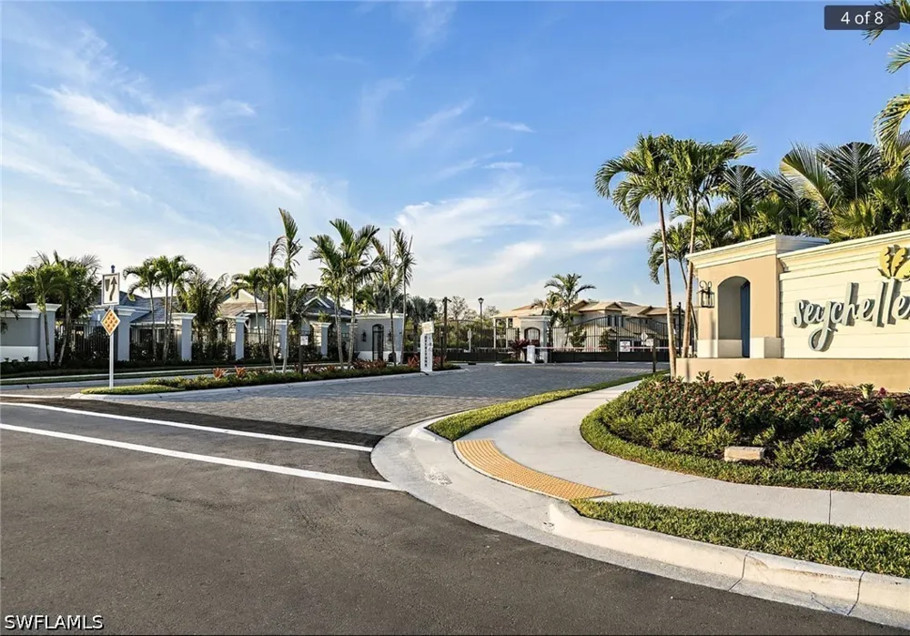 Seychelles Drive #402 Naples, FL 34112